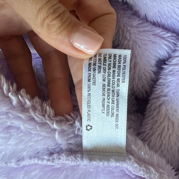 Girls Cat & Jack Purple Furry Jacket size large - Picture 8 of 8